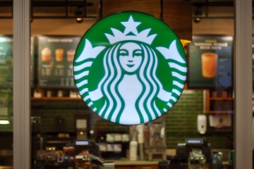 Todavía puedes conseguir un Starbucks fuera de horario gracias a una regla poco conocida