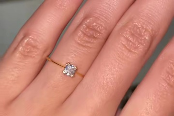 Encontré mi anillo de compromiso escondido en casa antes de que mi prometido me propusiera matrimonio y LO ODIO