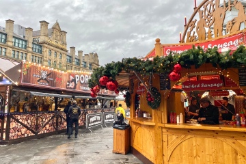 El 'peor mercado navideño de todos los tiempos' costó más de £ 9 en chocolate caliente y no hay puestos festivos