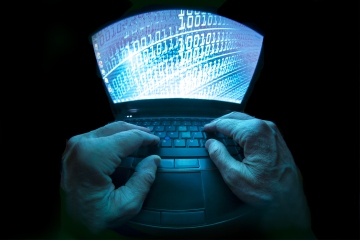 Dentro de un esquema web oscuro donde los delincuentes ganan £ 15,000 POR MINUTO vendiendo pornografía falsa